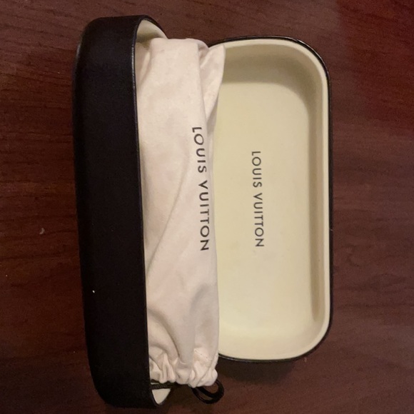 Louis Vuitton Shield Sunglasses - Picture 3 of 7